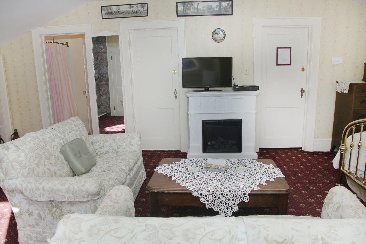 Bykenhulle House Bed And Breakfast Hopewell Junction ภายนอก รูปภาพ
