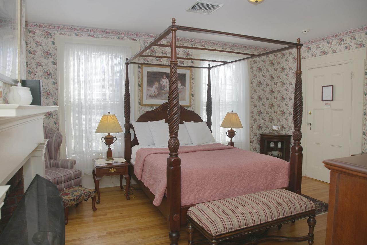 Bykenhulle House Bed And Breakfast Hopewell Junction ภายนอก รูปภาพ