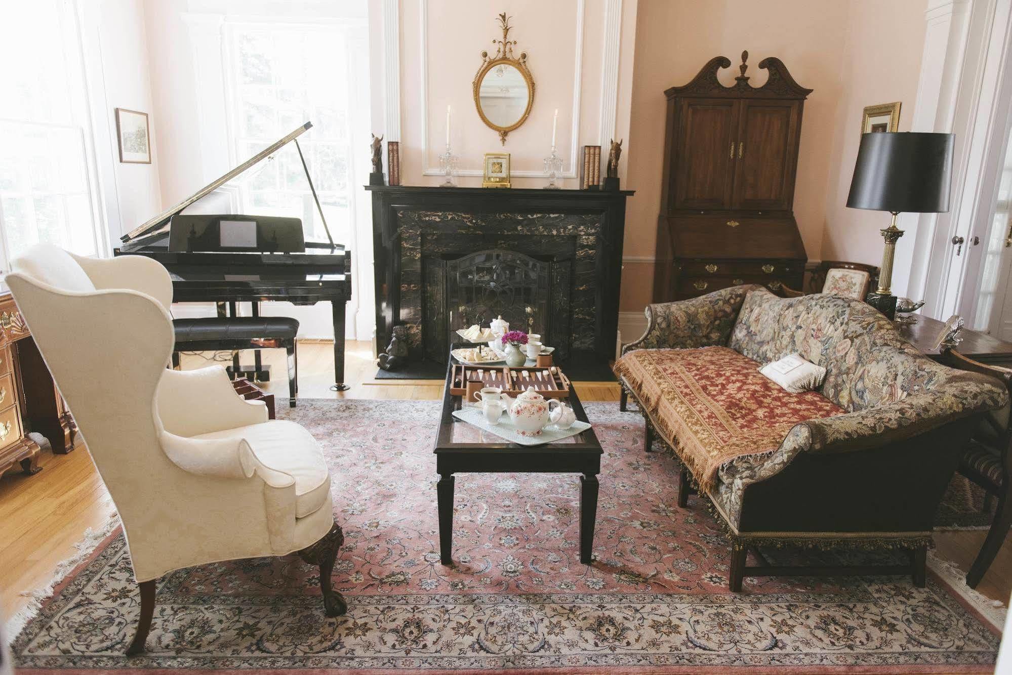 Bykenhulle House Bed And Breakfast Hopewell Junction ภายนอก รูปภาพ