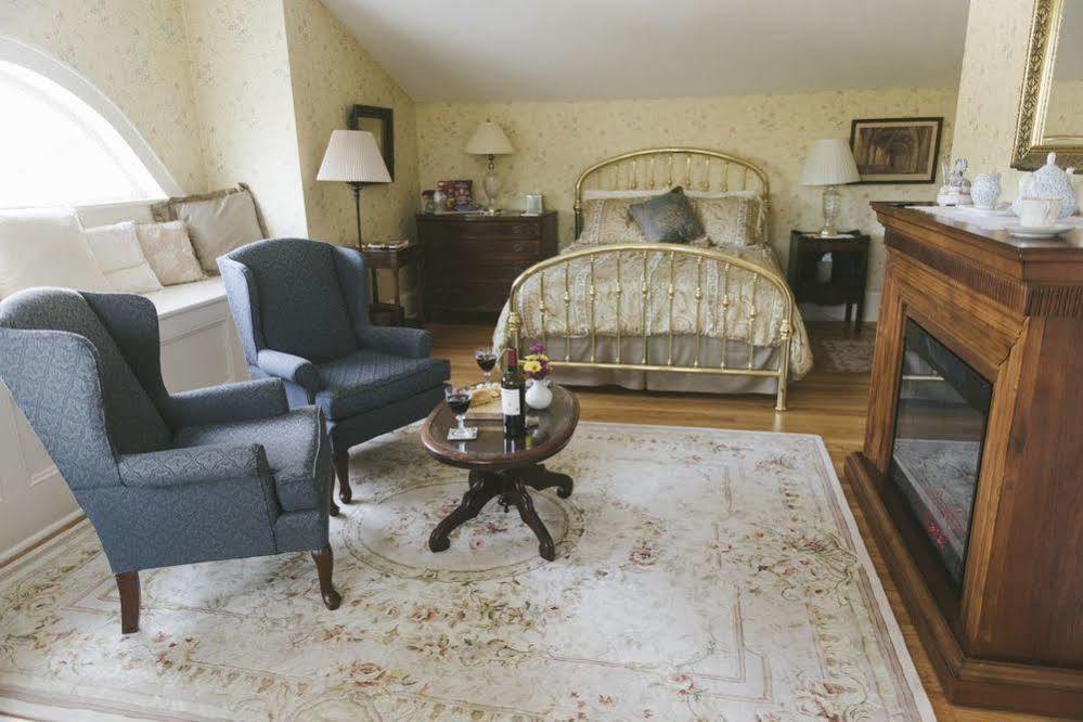 Bykenhulle House Bed And Breakfast Hopewell Junction ภายนอก รูปภาพ